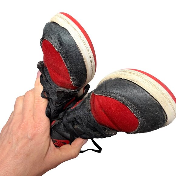 Air Jordan 1 Retro High OG TD Black/Red Kids Basketball Sneakers Size 12C Iconic - Picture 8 of 13